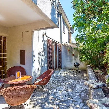 Holiday Home Ermanna Pula Exterior photo